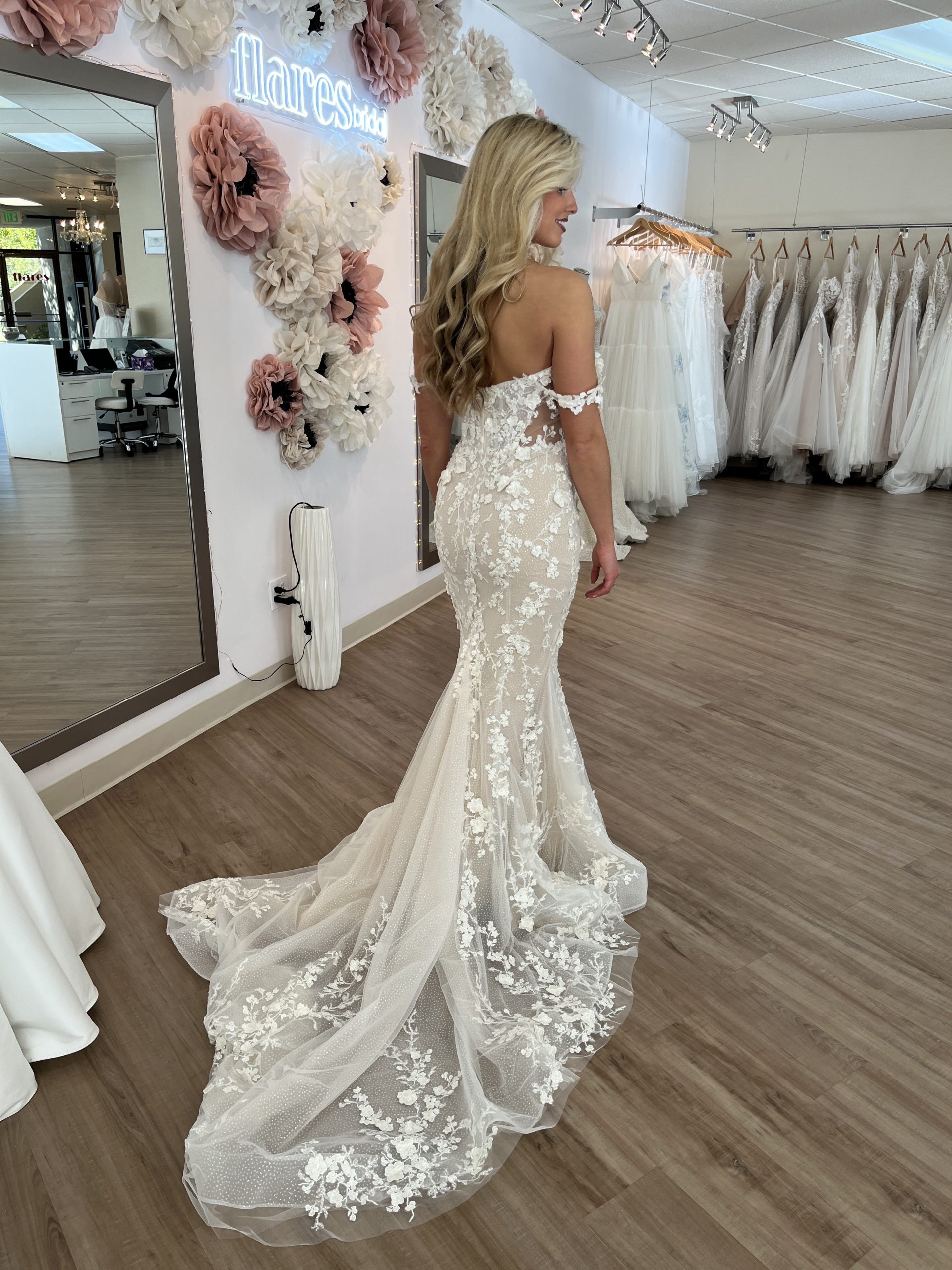 flares bridal dresses Fit and flare wedding dress with pull-on sleeves – La Novale Atelier