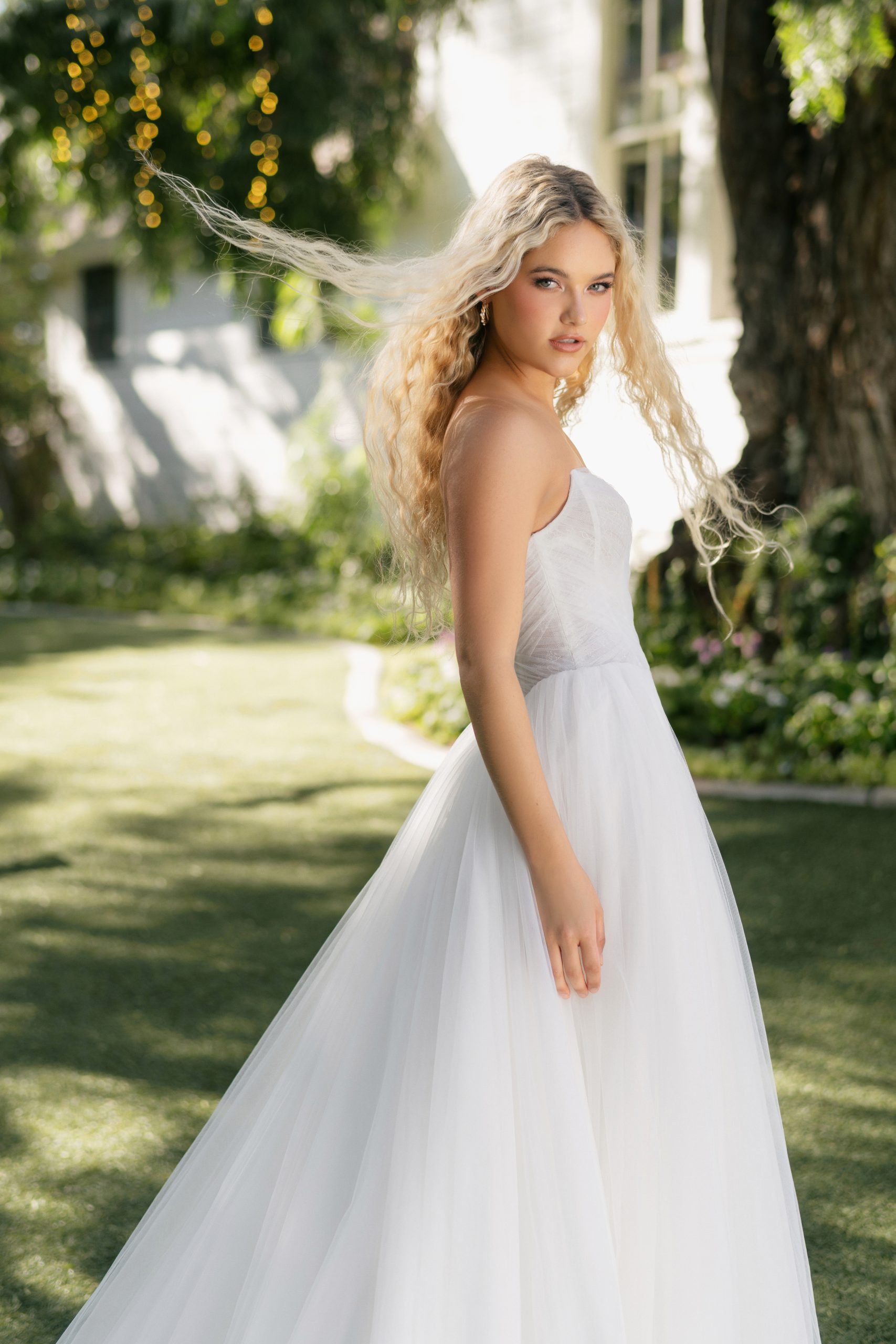 R3917-05 Flares Bridal + Formal | R3917 by Allure