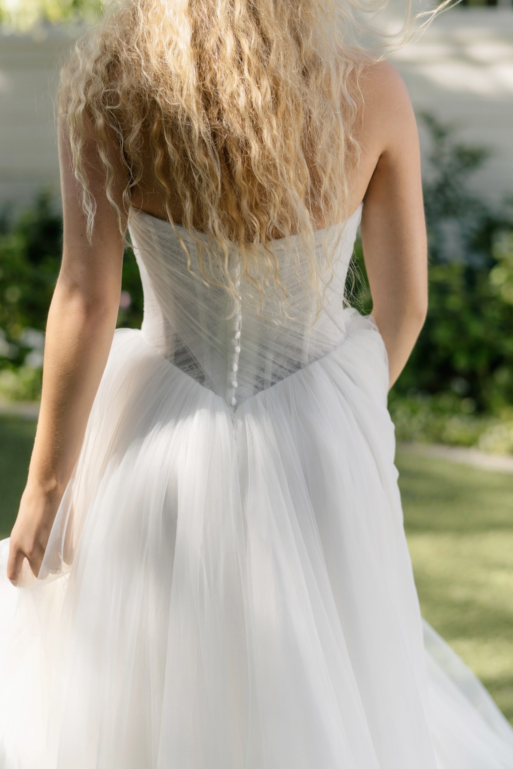 R3917-11 Flares Bridal + Formal | R3917 by Allure