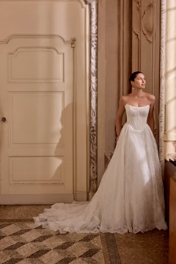 LEIGHTON by Justin Alexander