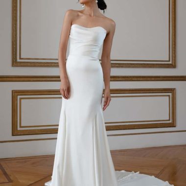 Best Wedding Hairstyles for Strapless Dresses